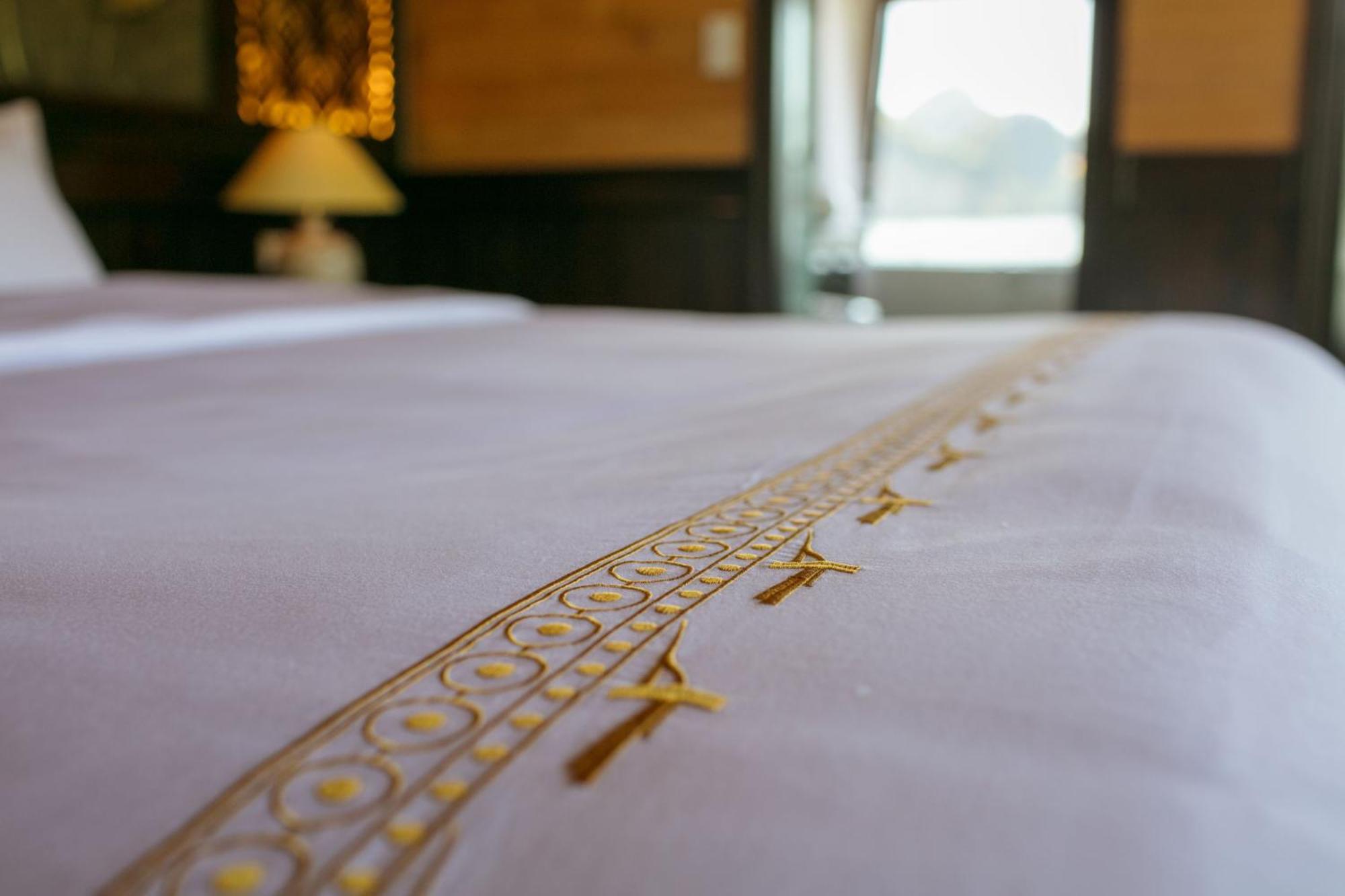 V'Spirit Cruise Hotell Ha Long Eksteriør bilde