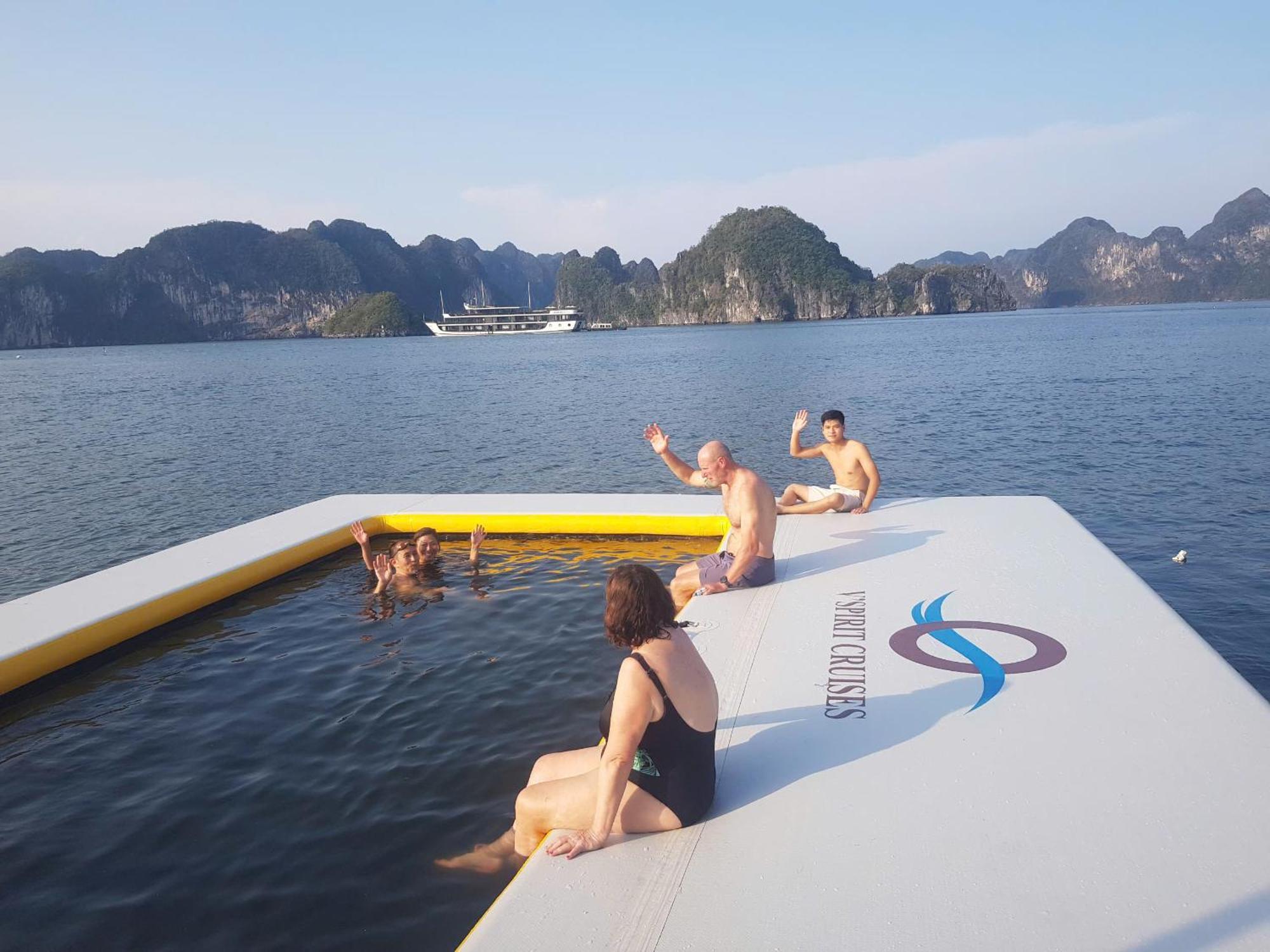 V'Spirit Cruise Hotell Ha Long Eksteriør bilde